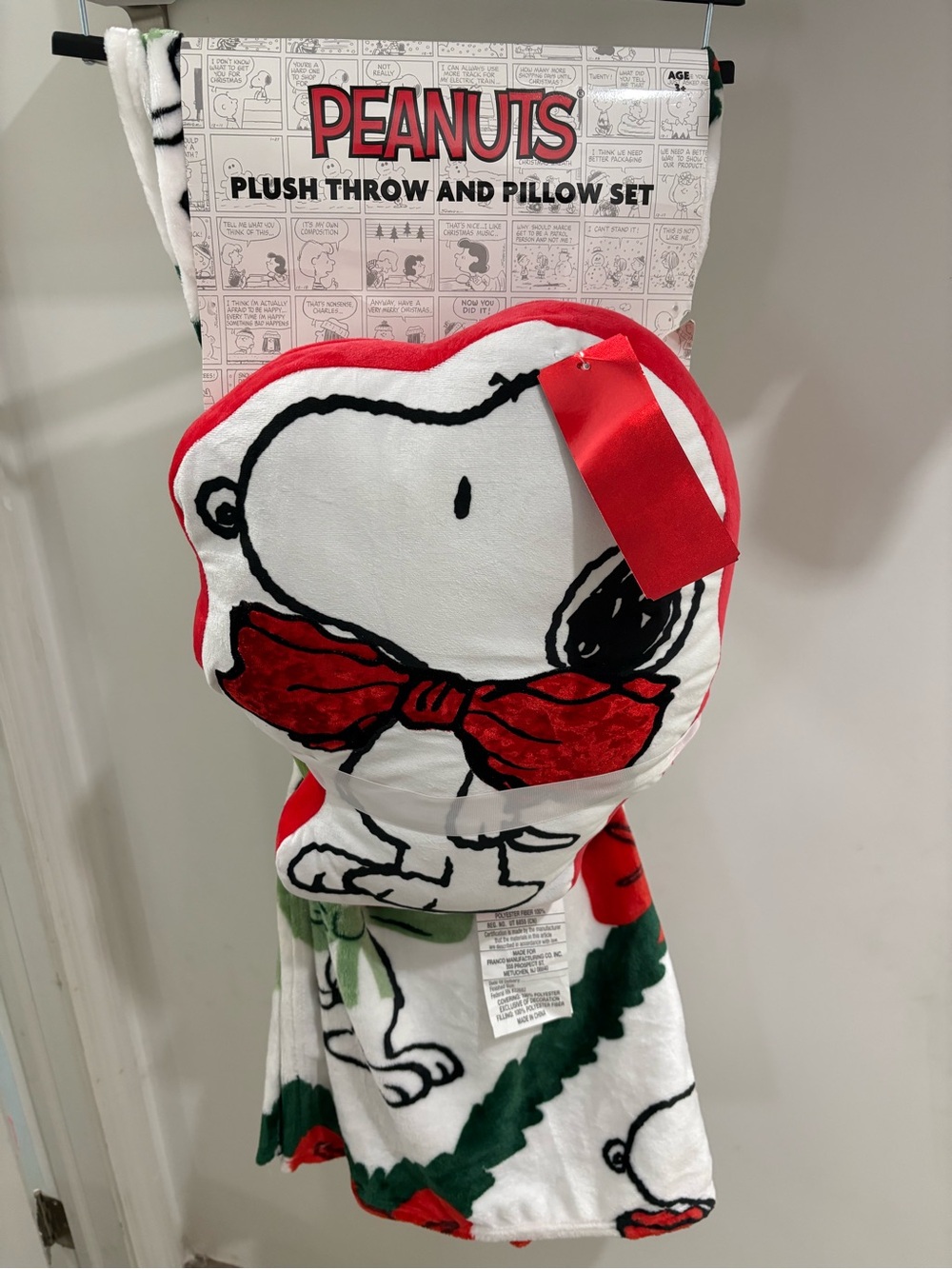 Peanuts Snoopy Plush Throw Blanket and Pillow Set Soft 50x70 New With Tags